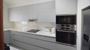 Cocinas 3 Instalación muebles de cocina en con Neolith pulido
